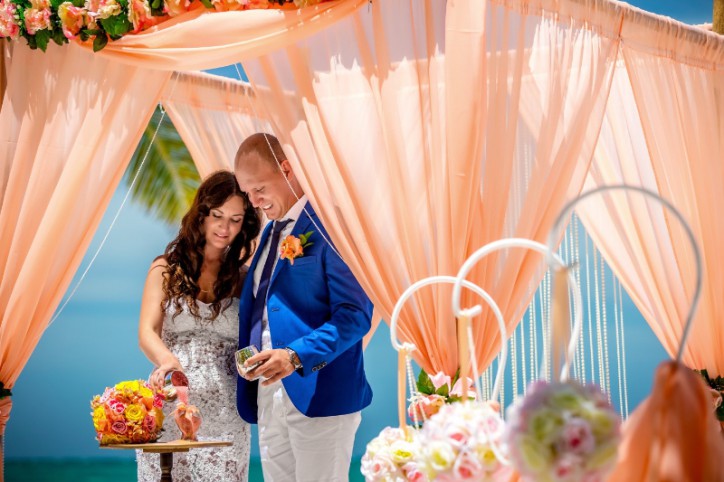 VIP Свадьба на пляже Кап Каны, Доминиканская Республика {Алексей и Анна}